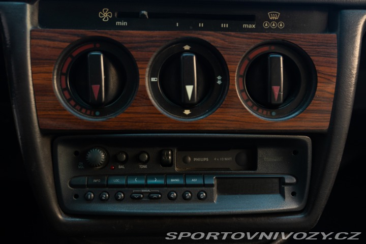 Mercedes-Benz E 190E Cabriolet AKH Caro 1989
