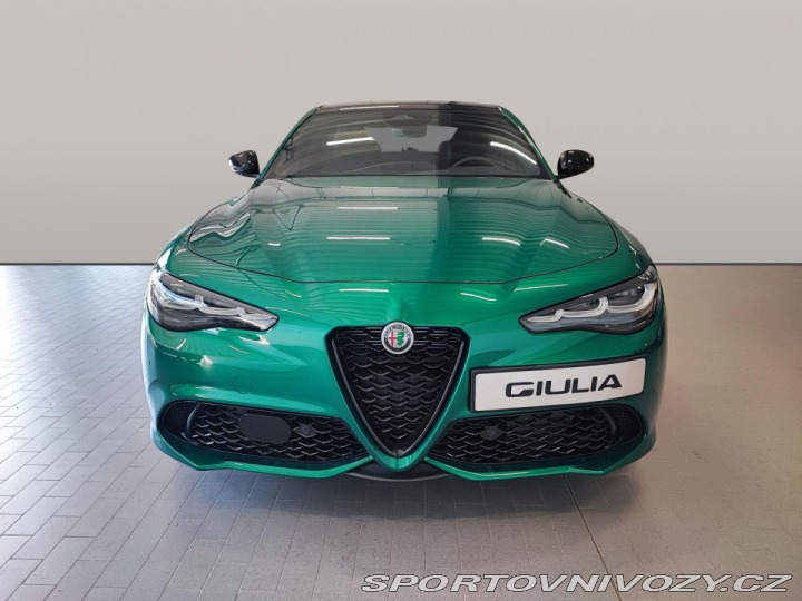 Alfa Romeo Giulia 2,0 Turbo 280k Q4 AT8 TRI 2024