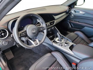 Alfa Romeo Giulia 2,0 Turbo 280k Q4 AT8 TRI 2024