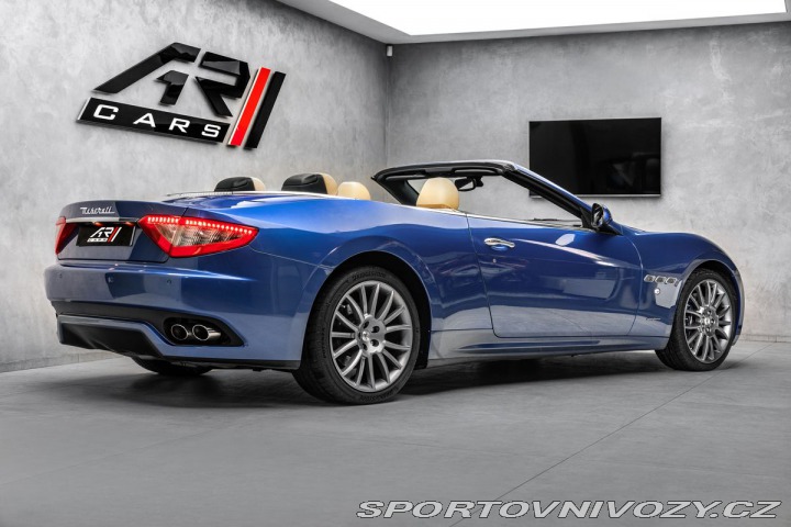 Maserati GranCabrio 4,7 V8, Automat 2015