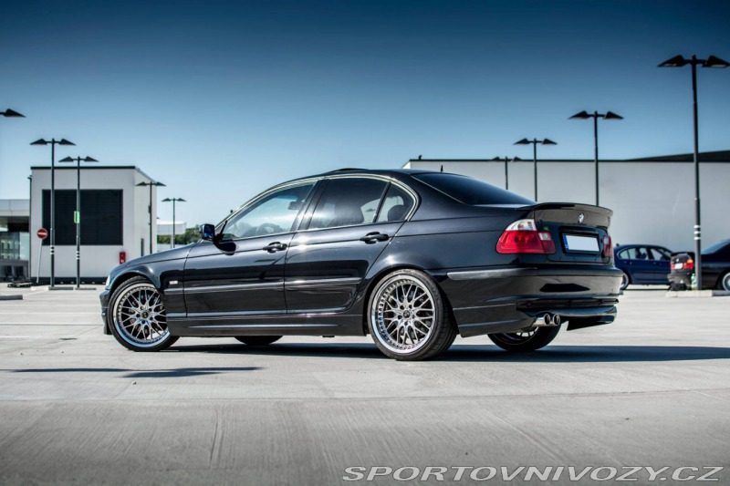 BMW 3 330i