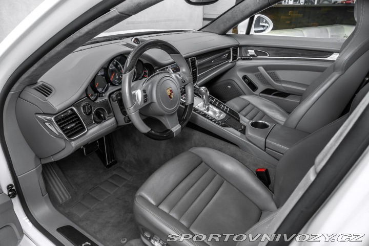 Porsche Panamera 4.8 Turbo GRAND GT TECHA 2011