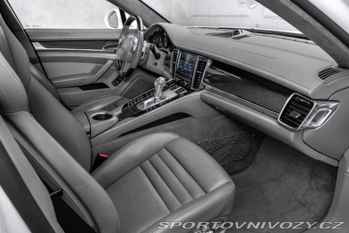 Porsche Panamera 4.8 Turbo GRAND GT TECHA 2011