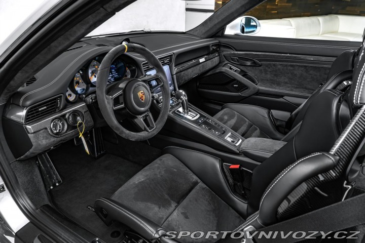 Porsche 911 GT2 RS, Weissach paket, l 2018