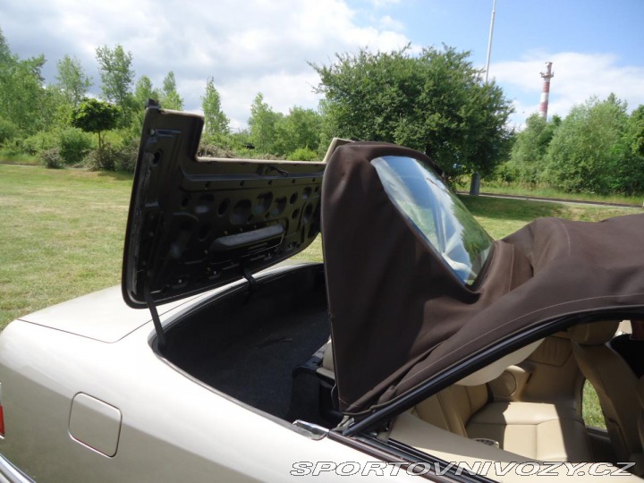 Mercedes-Benz Ostatní modely 124 E 320 Cabrio, automat, kl 1995