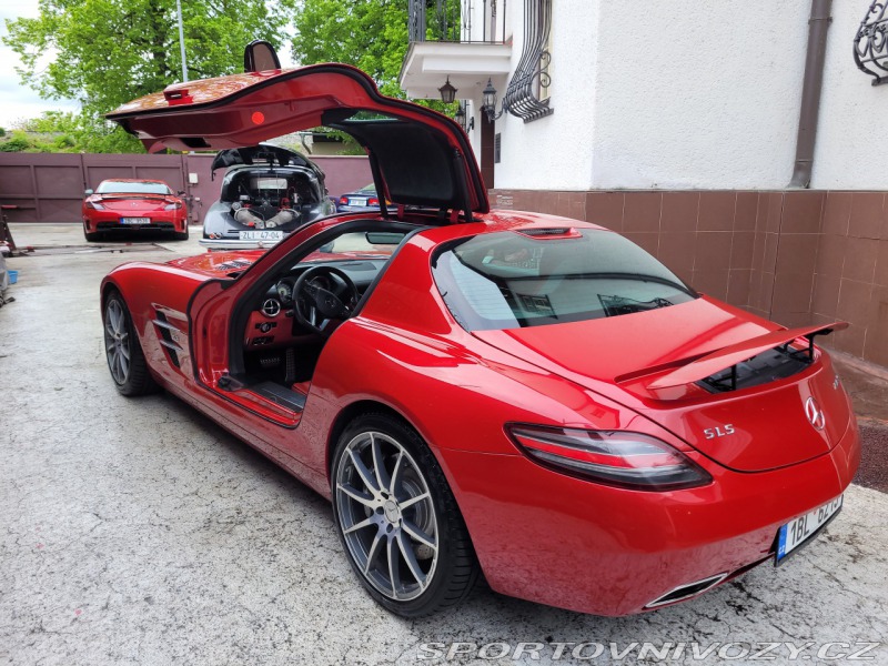 Mercedes-Benz SLS AMG 