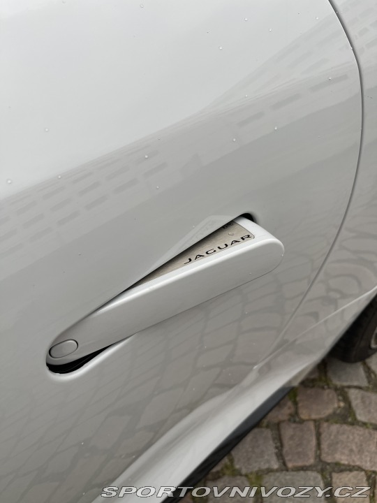 Jaguar F-Type R coupé AWD Automat V8 5. 2017