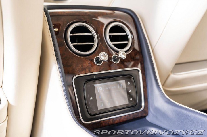 Bentley Flying Spur W12/Naim/2x TV/4místní/Ve 2015