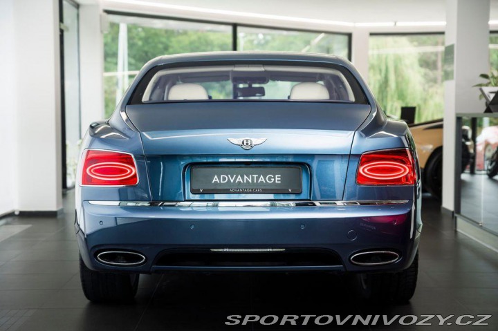 Bentley Flying Spur W12/Naim/2x TV/4místní/Ve 2015