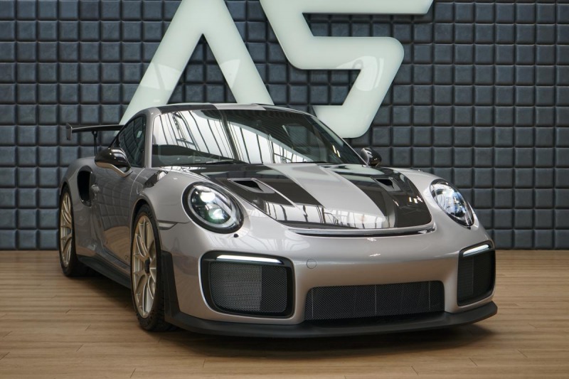 Porsche 911 GT2 RS Weissach Exclusive