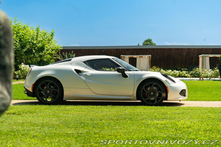 Alfa Romeo 4C LAUNCH EDITION 2014