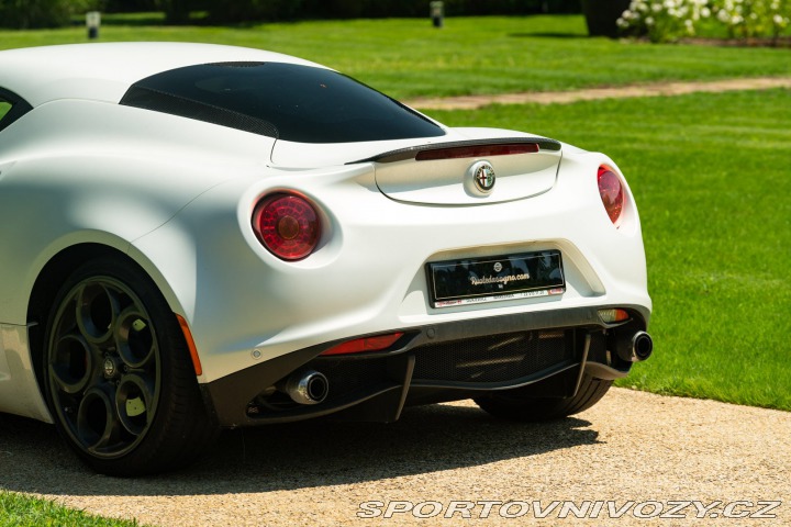 Alfa Romeo 4C LAUNCH EDITION 2014