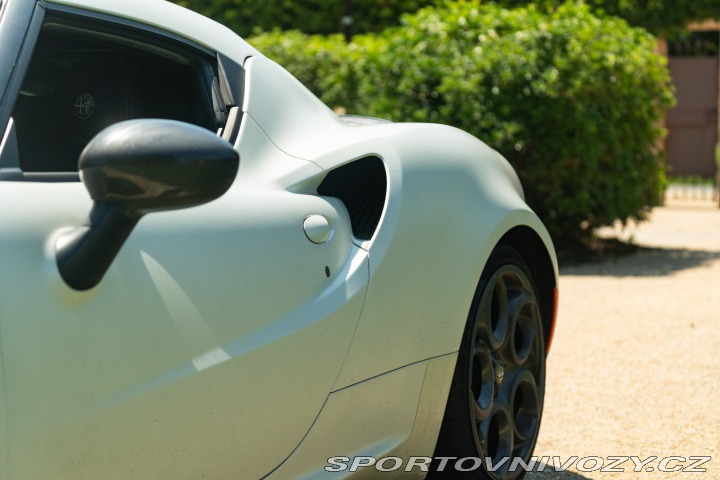 Alfa Romeo 4C LAUNCH EDITION 2014
