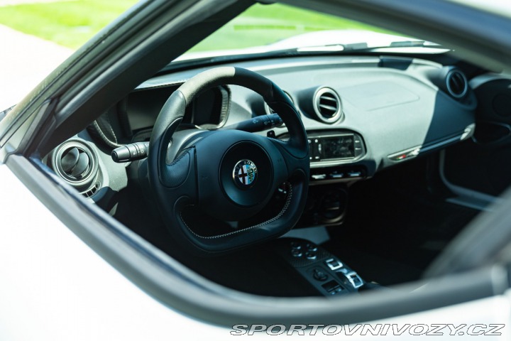 Alfa Romeo 4C LAUNCH EDITION 2014