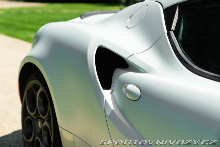 Alfa Romeo 4C LAUNCH EDITION 2014