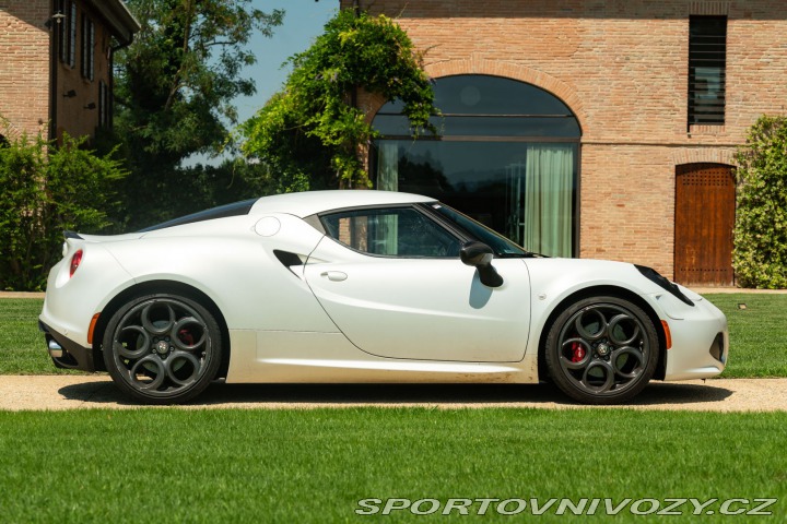 Alfa Romeo 4C LAUNCH EDITION 2014