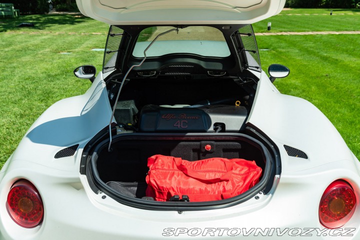Alfa Romeo 4C LAUNCH EDITION 2014
