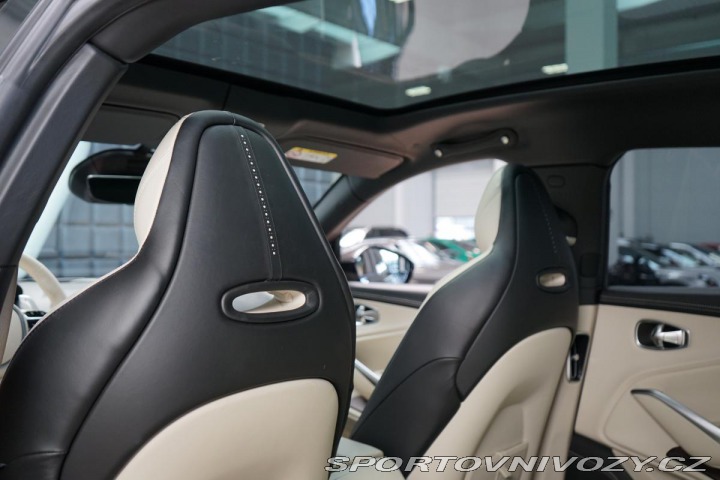 Aston Martin DBX DBX 405kW Pano BlackPack 2020