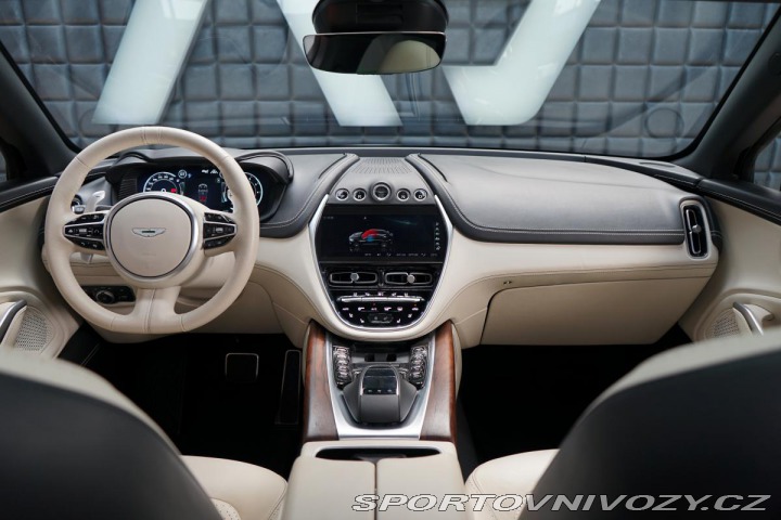 Aston Martin DBX DBX 405kW Pano BlackPack 2020