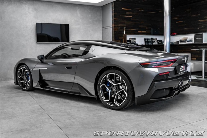 Maserati MC20 2022