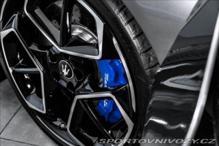 Maserati MC20  2022