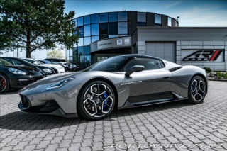 Maserati MC20  2022