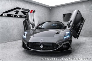 Maserati MC20  2022
