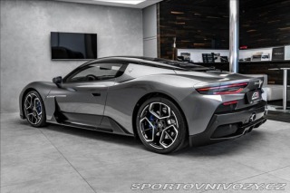 Maserati MC20  2022