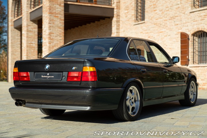 BMW M5 1989