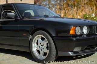 BMW M5  1989