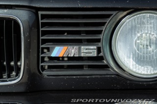 BMW M5  1989