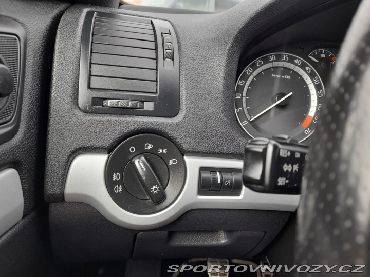 Škoda Octavia RS 2,0 147 KW 1. MAJ. SERV.K 2006