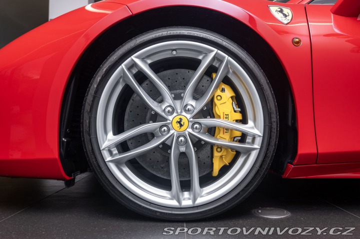 Ferrari 488 GTB TOP/Nájezd 117km! 1800