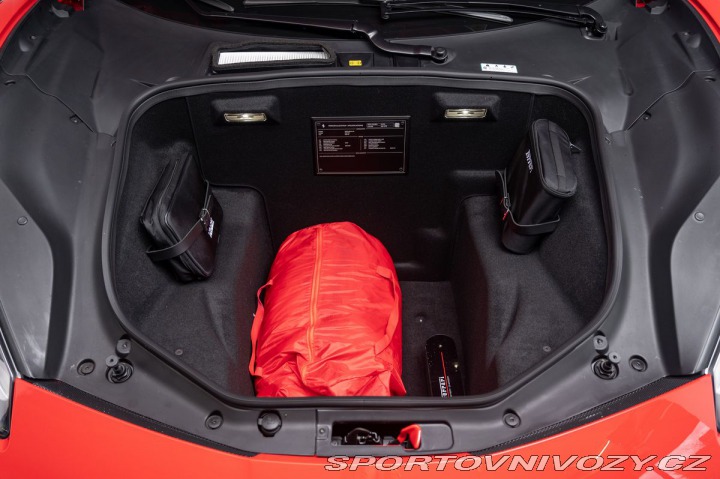 Ferrari 488 GTB TOP/Nájezd 117km! 1800