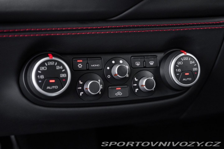 Ferrari 488 GTB TOP/Nájezd 117km! 1800