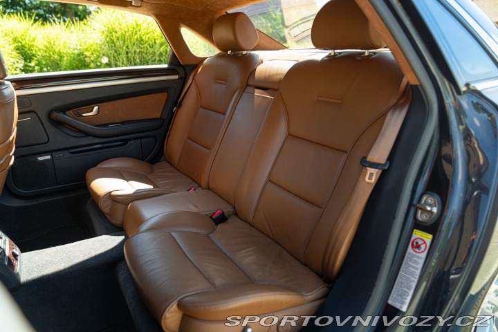 Audi Ostatní modely A8 L W12 2004