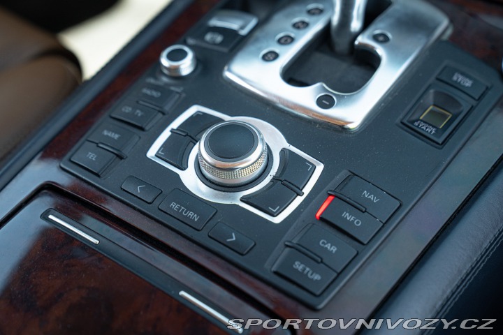 Audi Ostatní modely A8 L W12 2004