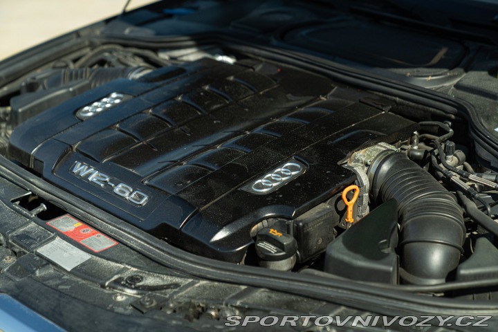 Audi Ostatní modely A8 L W12 2004
