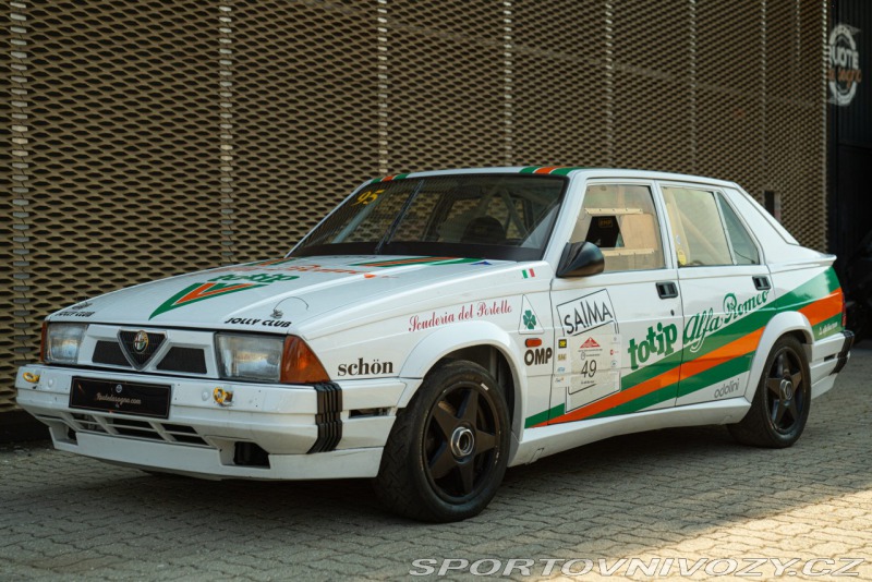 Alfa Romeo Ostatní modely 75 3.0 V6