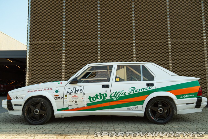 Alfa Romeo Ostatní modely 75 3.0 V6 1988