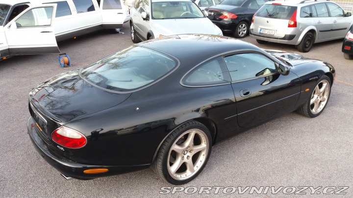 Jaguar XKR 2001