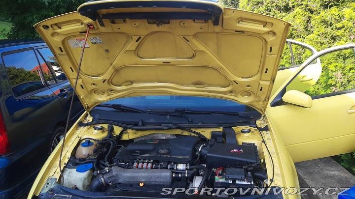 Škoda Octavia RS 1.8 T RS 132kW žlutá, ČR 2003