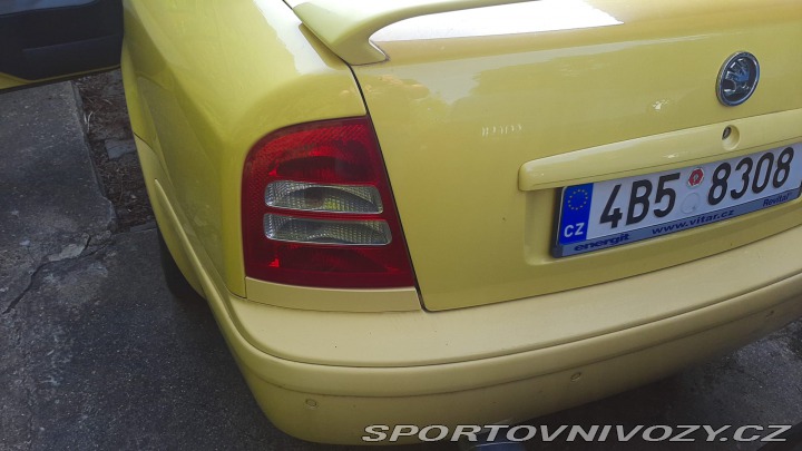 Škoda Octavia RS 1.8 T RS 132kW žlutá, ČR 2003