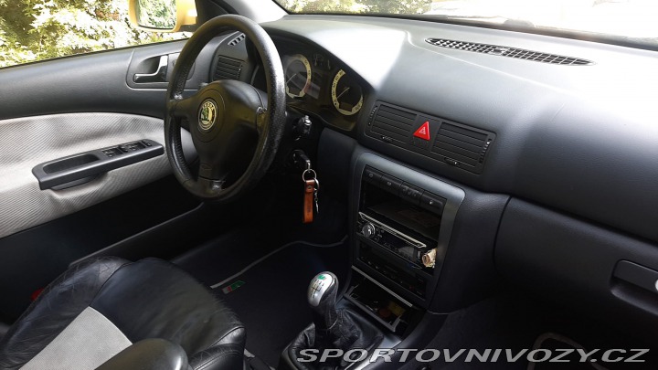 Škoda Octavia RS 1.8 T RS 132kW žlutá, ČR 2003