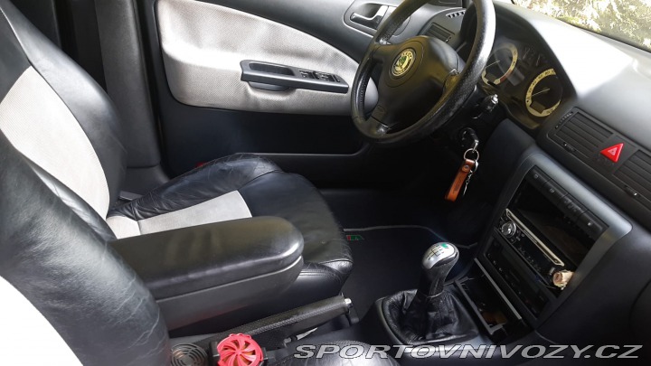Škoda Octavia RS 1.8 T RS 132kW žlutá, ČR 2003