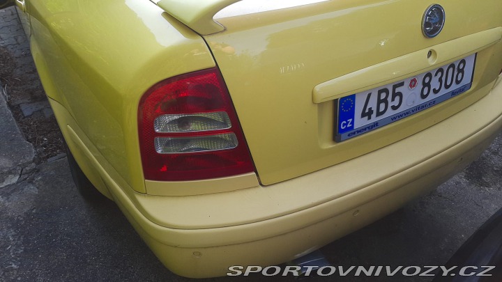 Škoda Octavia RS 1.8 T RS 132kW žlutá, ČR 2003