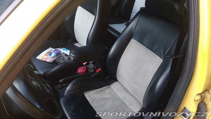 Škoda Octavia RS 1.8 T RS 132kW žlutá, ČR 2003