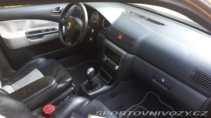 Škoda Octavia RS 1.8 T RS 132kW žlutá, ČR 2003