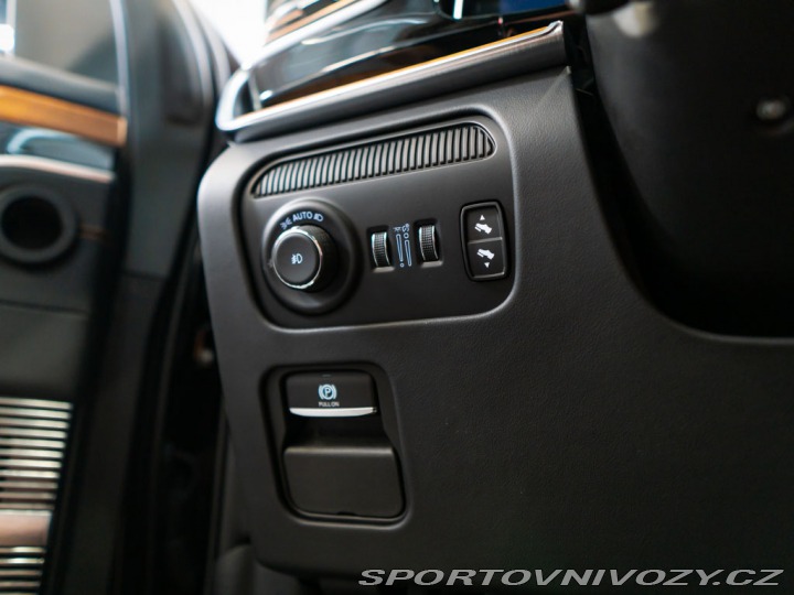 Ostatní značky Ostatní modely Jeep Grand Wagoneer 6.4 V8 Series III Noční v 2024