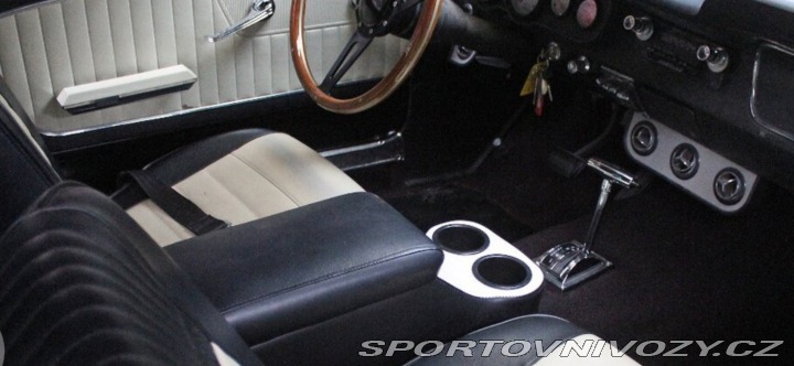 Ford Mustang 4,7 v8 1966
